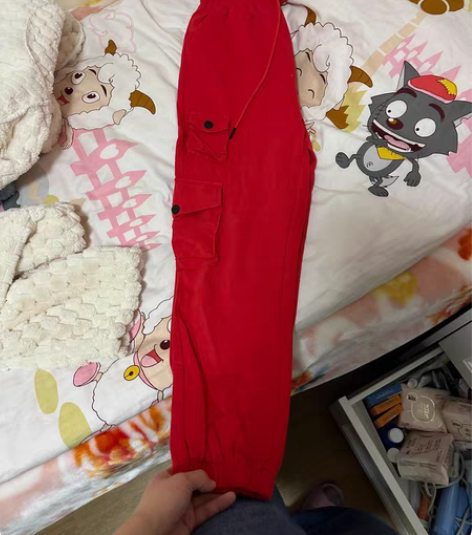 红色卫裤 感兴趣的话点“我想要”和我私聊吧...