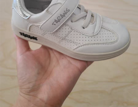 全新泰兰尼斯春秋款男女童中大童小白鞋板鞋运...