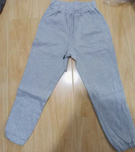 包邮S全新女卫裤、女运动裤、女黑色运动裤。...