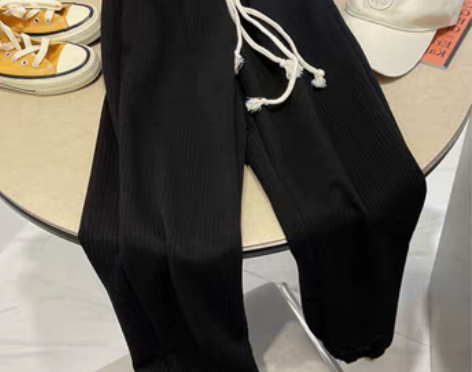 转卖软糯坑条灯芯绒束脚阔腿裤女秋冬抽绳设计...