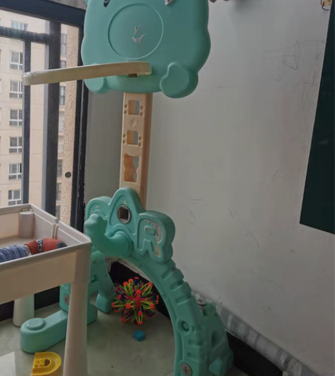 篮球架便宜出，20自提 儿童篮球架可升降室...
