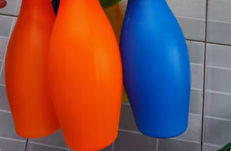 室内儿童保龄球 感兴趣的话点“我想要”和我...