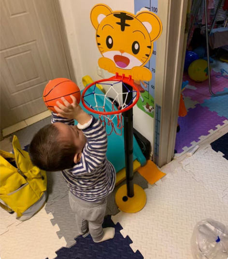 包邮全新儿童篮球架可升降宝宝保龄球室内外投...