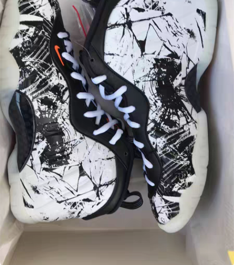 Nike posite gs 喷 篮板扣碎...