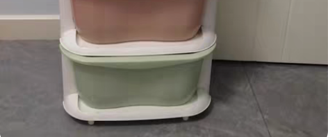 简易收纳柜子 里面嘎嘎新,外面有灰看娃我就...