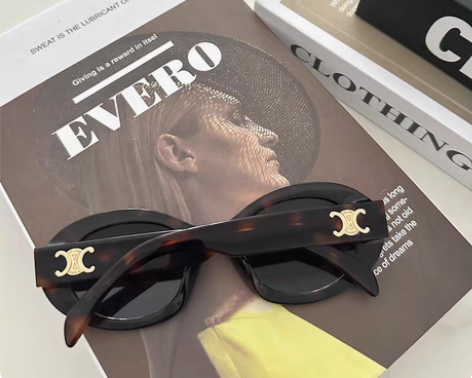 凯旋门墨镜 感兴趣的话点“我想要”和我私聊...