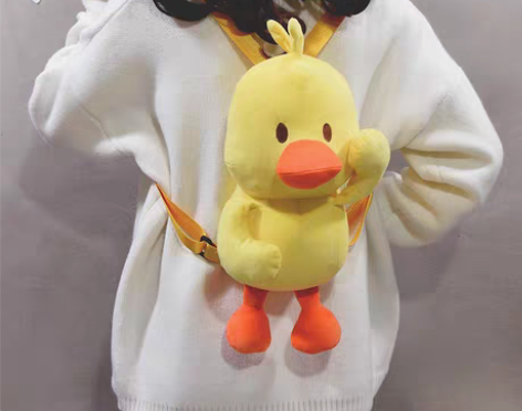 转卖抖音网红同款玩偶公仔小黄鸭包包个性爆款...