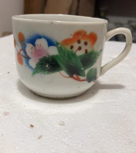 民国名家刷花春雨梨花杯子，全品 感兴趣的话...