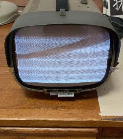 索尼1960年第一台晶体管电视机 TV8-...