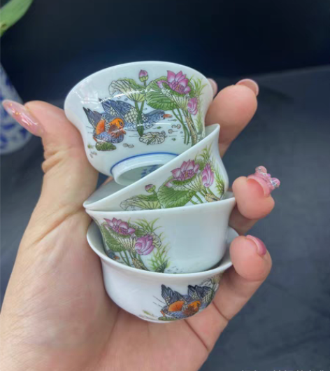 库存茶杯,四个一组,一枪打私聊,有一百来个...