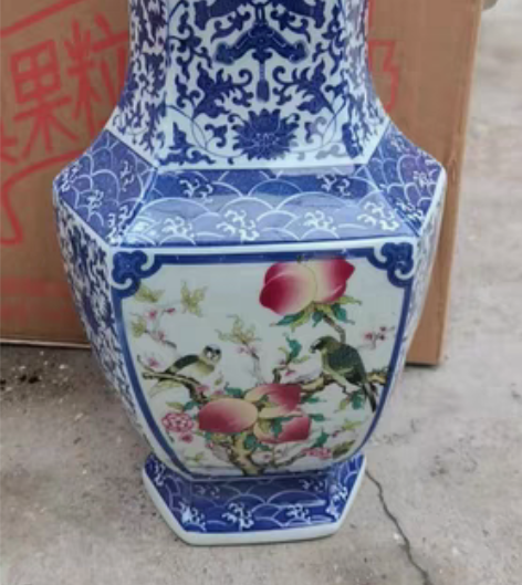 包邮家里无处放置了低价出让蓝色赏瓶景德镇陶...