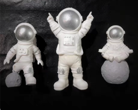 包邮宇航员摆件可爱模型小太空人车载家居客厅...