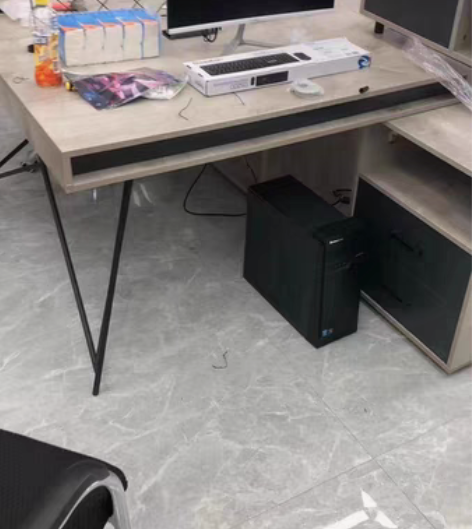 包邮#粉丝福利# 服装公司倒闭办公电脑美工...