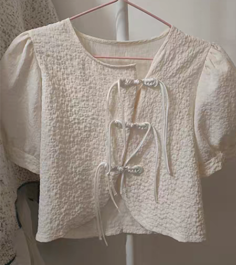 超火新中式上衣 下身可以搭配纱裙 只穿过一...