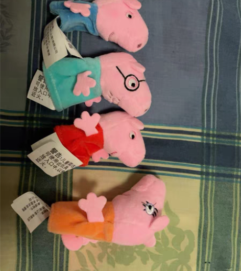 手指玩偶，没玩过，特价5元，不包邮 感兴趣...