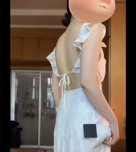 转卖外贸露背V领法式优雅浪漫显肤白荷叶领收...