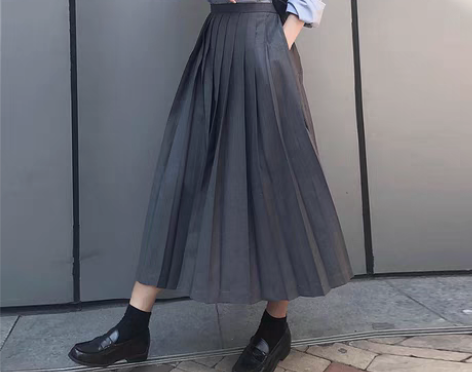 转卖百褶大摆裙a字伞裙长裙22秋冬高腰高温...