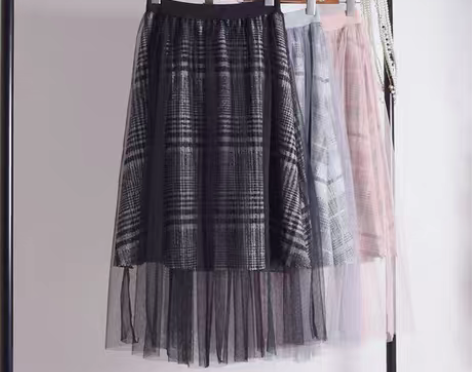 转卖chic半身裙秋冬女新款中长款高腰显瘦...