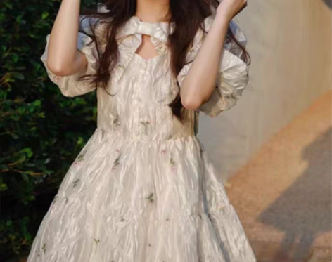 转卖在逃公主蓬蓬裙奶fufu收腰法式超仙女...