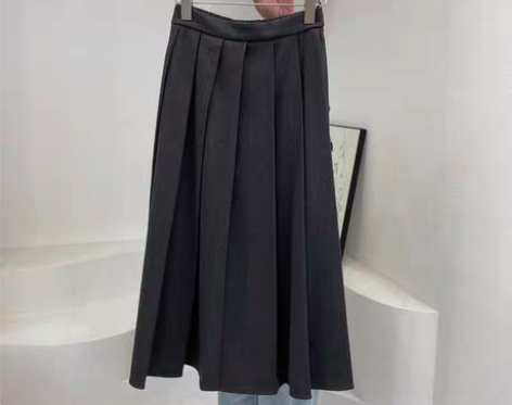 转卖韩版秋款时尚半身裙半松紧腰百褶裙888...