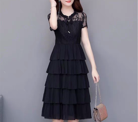 包邮黑色网纱拼接蕾丝蛋糕裙 全新吊牌在 L...