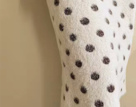 转卖厚实保暖弹力大~非常百搭显高瘦！波点开...