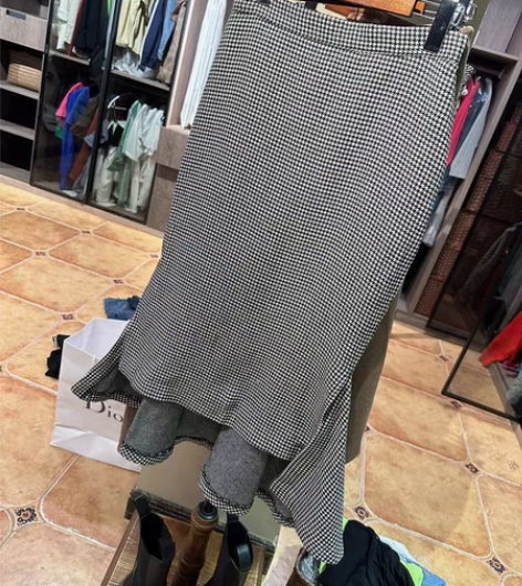 前短后长鱼尾裙 过膝 110斤以内 臀围平...