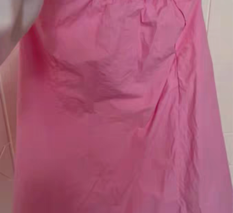 春天就要有春天的颜色，很好看的粉色高腰半身...