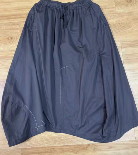 文艺花苞裙 颜色：灰咖色 均码：不规则裙长...