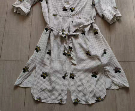 清新文艺风桑蚕丝连衣裙 胸围96，衣长94...