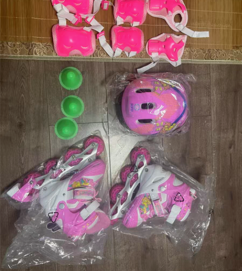 全新女童旱冰鞋 带头盔 全套护具 全新 吊...