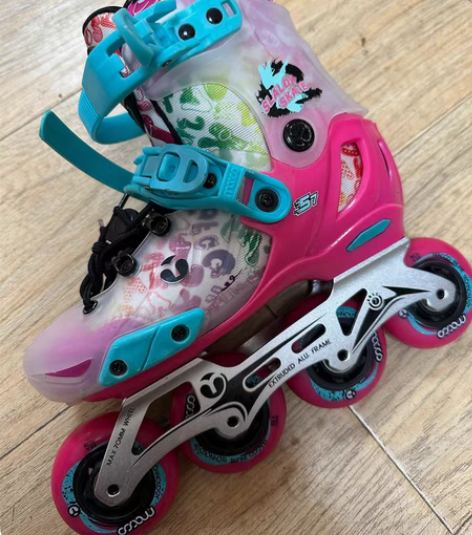 米高轮滑鞋儿童花样溜冰鞋全套装平花鞋可调直...