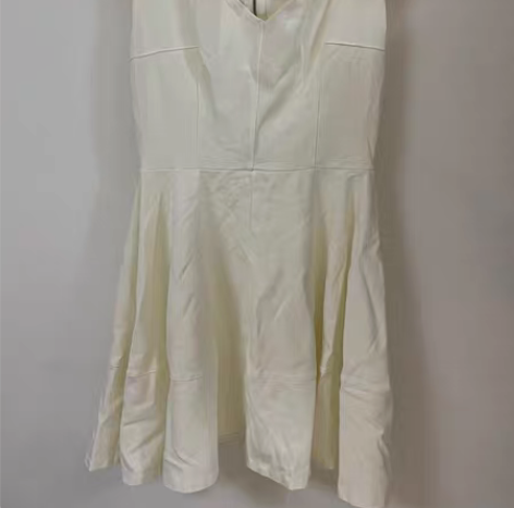 包邮白色V领连衣裙，穿过一次。Bar3 ，...