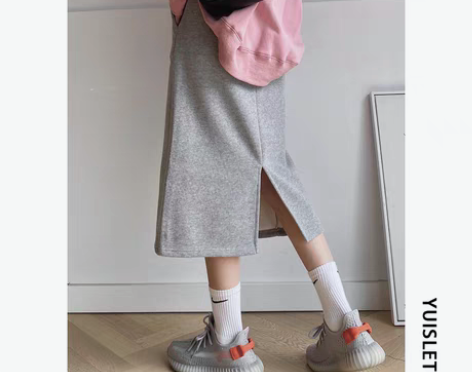 转卖YU 运动风后开叉中长款半身裙女春季新...