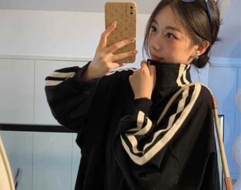 转卖◆AMUM孕妇装◆拉链卫衣腔调感时髦廓...