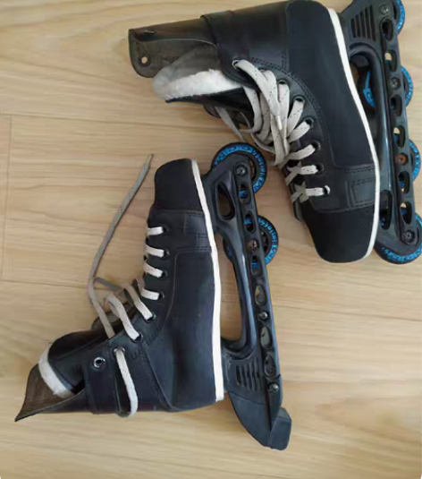 女式旱冰鞋轮滑鞋，36～38码 有两个轮子...