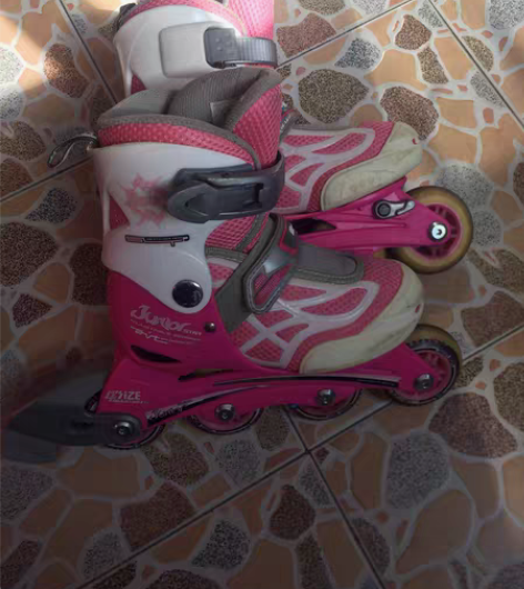 包邮米高轮滑鞋 S码，适合27—30码脚。...