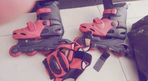 旱冰鞋，基本不用了，闲置处理，看外观看成色...