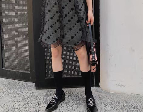 转卖梅子熟了文艺清新波点花边半身裙女高腰显...