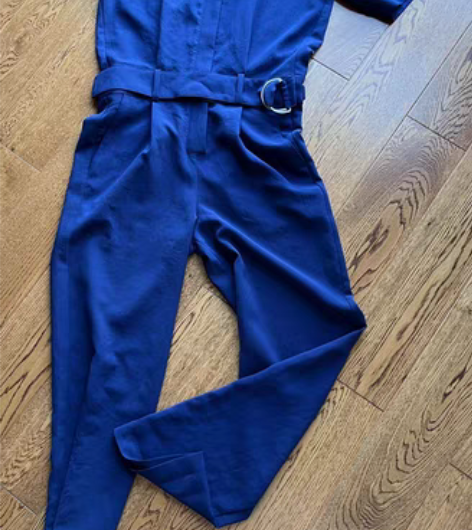 包邮藏青色连体裤s码，全新，现闲置转让，不...