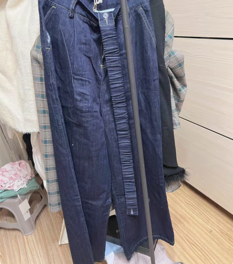 全新牛仔裤（也可当背带裤） 全新l码 腰围...