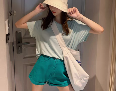 转卖春夏季牛仔短裤高腰2020新款宽松休闲...