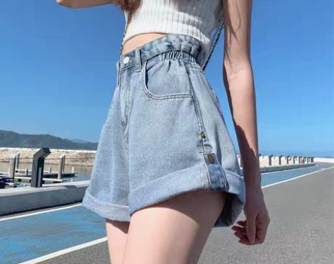 转卖卷边牛仔短裤女夏季2022年新款浅色高...