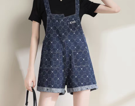 转卖背带牛仔短裤女卷边2021夏新款潮宽松...