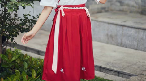 包邮交领红白花枝坠带短袖衣裙 感兴趣的话点...