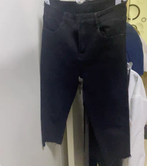 包邮牛仔裤六分裤30码数 感兴趣的话点“我...