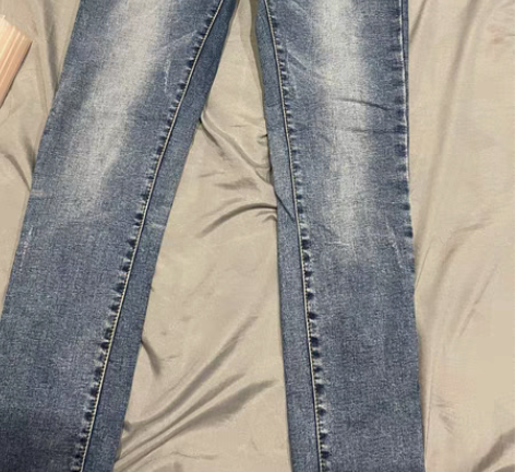 包邮牛仔裤，M号，满30包邮 感兴趣的话点...