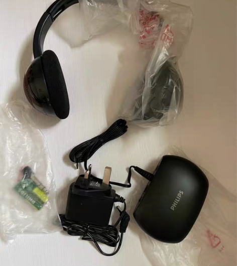 飞利浦耳机。全新！ 感兴趣的话点“我想要”...