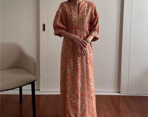 转卖Clane松本海报款 春夏季肌理薄纱V...