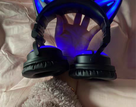 包邮妖舞3G猫耳朵耳机  仅拆封 可小刀 ...